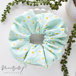 {Daisies on Mint} Chunky Scrunchie